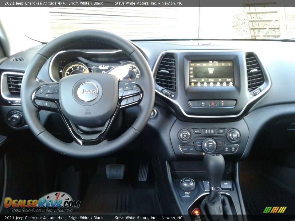 2021 Jeep Cherokee Altitude 4x4 Bright White / Black Photo #19