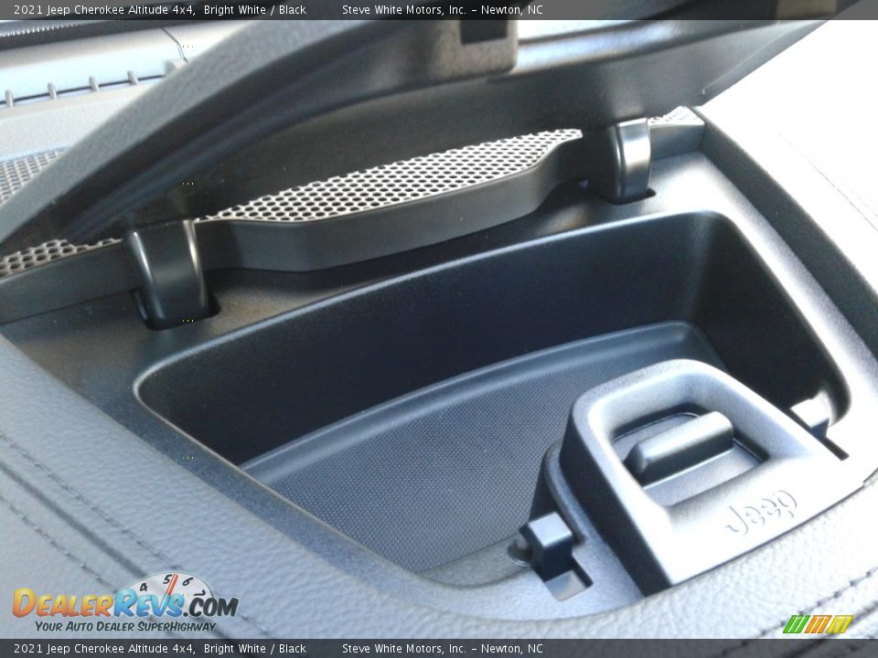 2021 Jeep Cherokee Altitude 4x4 Bright White / Black Photo #23
