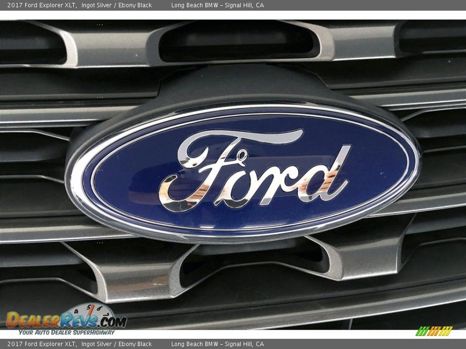 2017 Ford Explorer XLT Ingot Silver / Ebony Black Photo #33