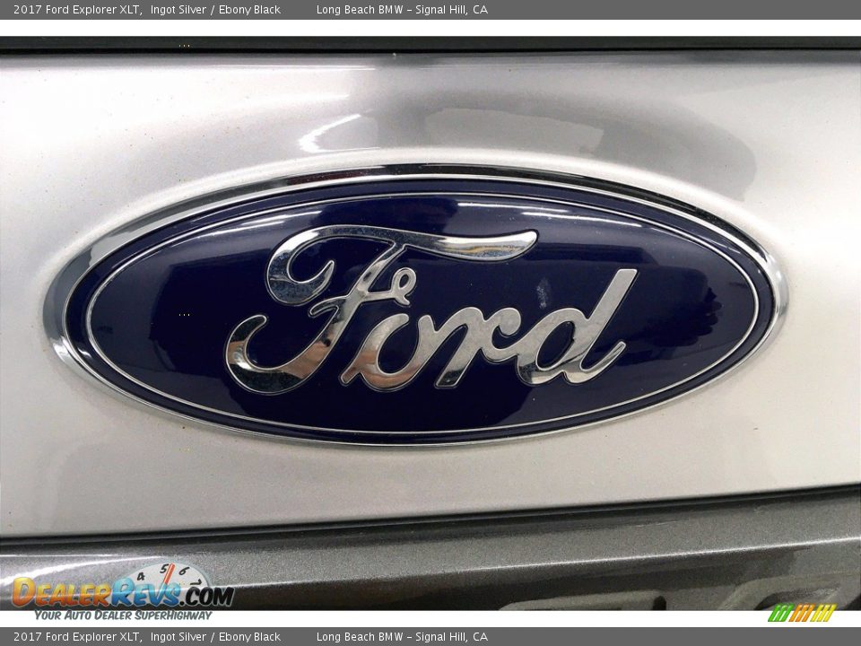 2017 Ford Explorer XLT Ingot Silver / Ebony Black Photo #34