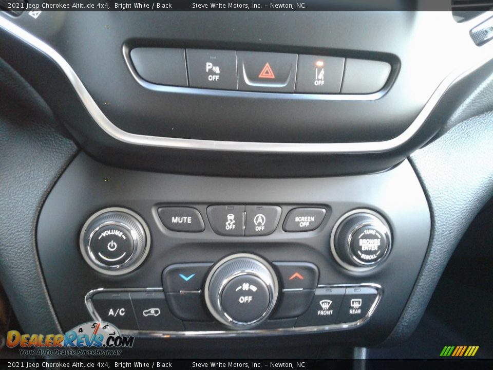 2021 Jeep Cherokee Altitude 4x4 Bright White / Black Photo #27