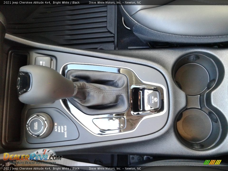 2021 Jeep Cherokee Altitude 4x4 Bright White / Black Photo #29