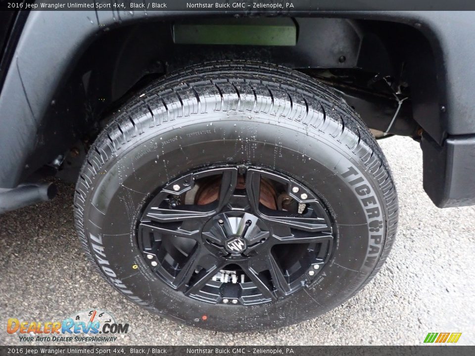 2016 Jeep Wrangler Unlimited Sport 4x4 Black / Black Photo #14