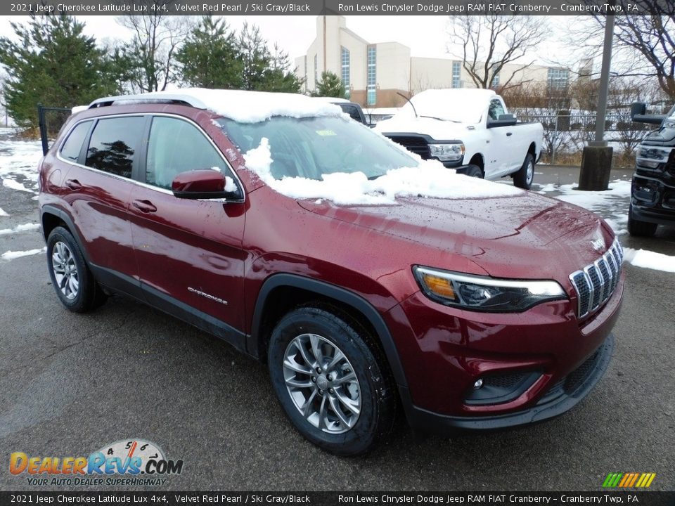 2021 Jeep Cherokee Latitude Lux 4x4 Velvet Red Pearl / Ski Gray/Black Photo #3