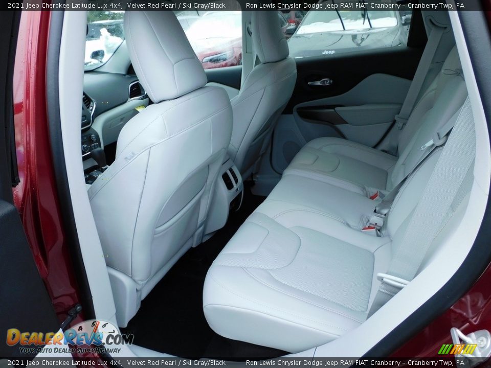 2021 Jeep Cherokee Latitude Lux 4x4 Velvet Red Pearl / Ski Gray/Black Photo #12