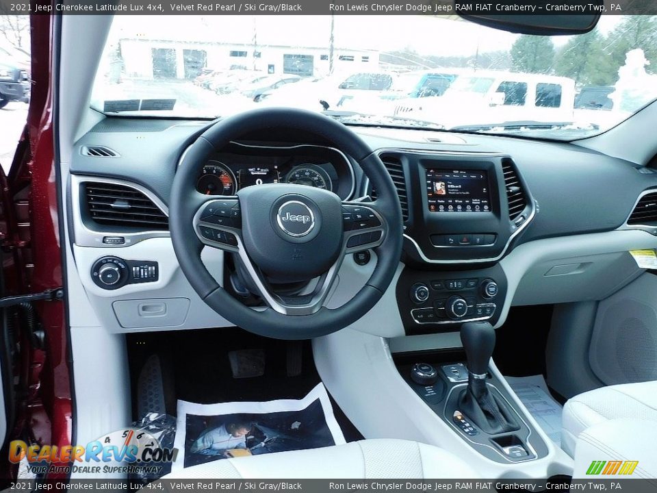 2021 Jeep Cherokee Latitude Lux 4x4 Velvet Red Pearl / Ski Gray/Black Photo #13