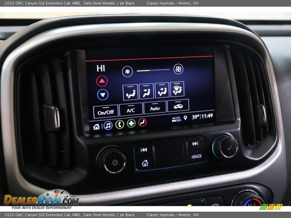 Controls of 2020 GMC Canyon SLE Extended Cab 4WD Photo #13