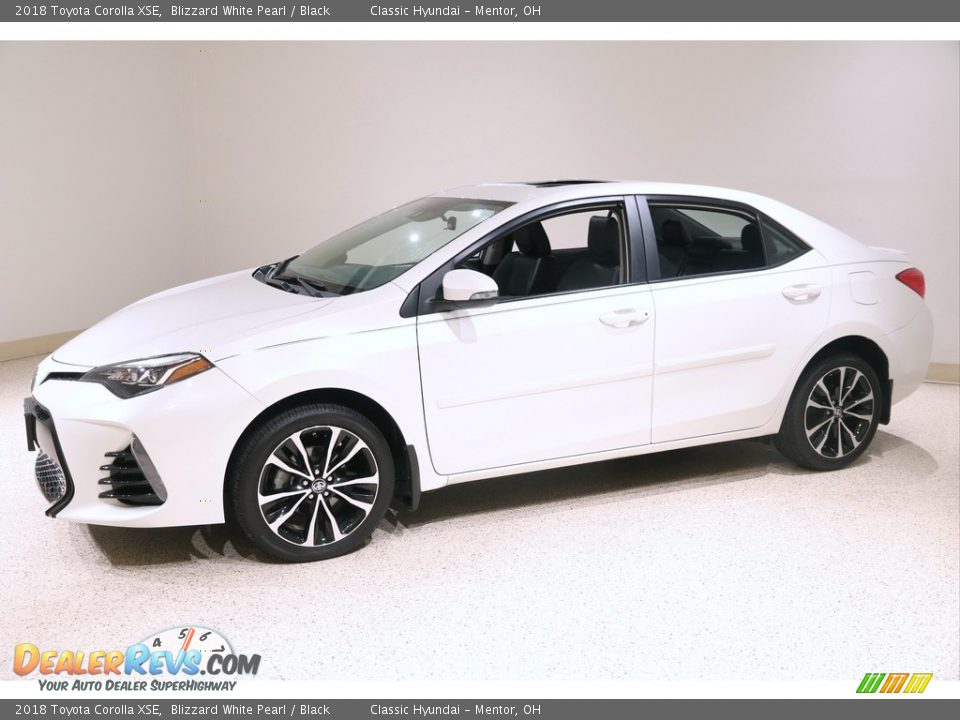 2018 Toyota Corolla XSE Blizzard White Pearl / Black Photo #3