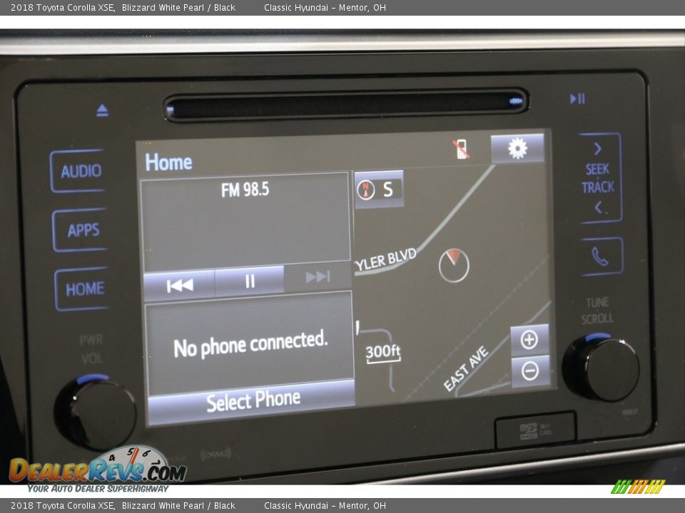 2018 Toyota Corolla XSE Blizzard White Pearl / Black Photo #10