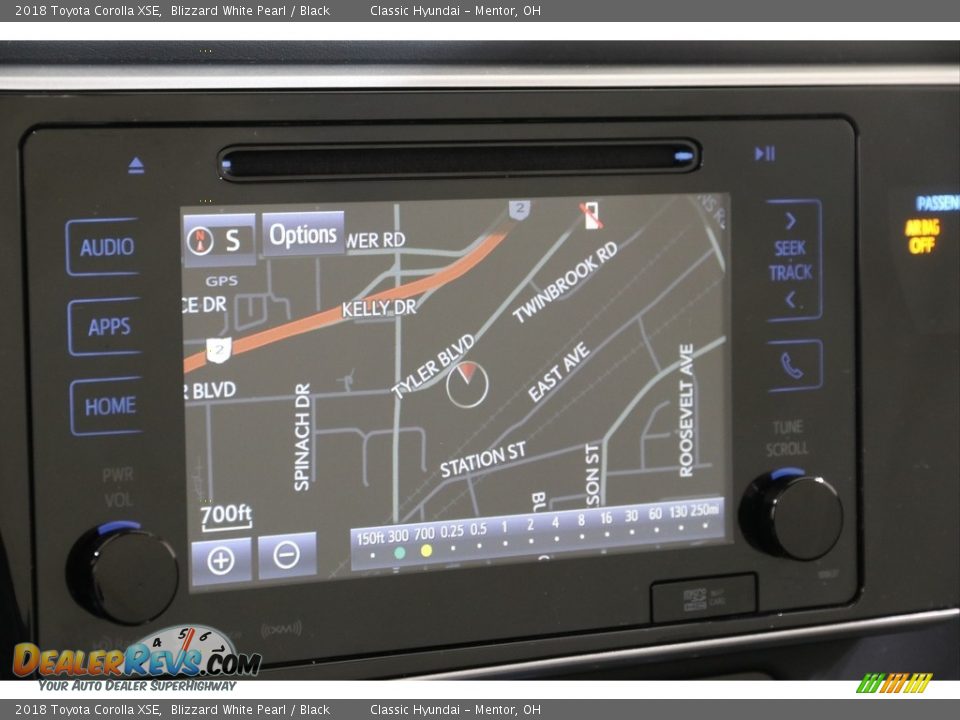 2018 Toyota Corolla XSE Blizzard White Pearl / Black Photo #11