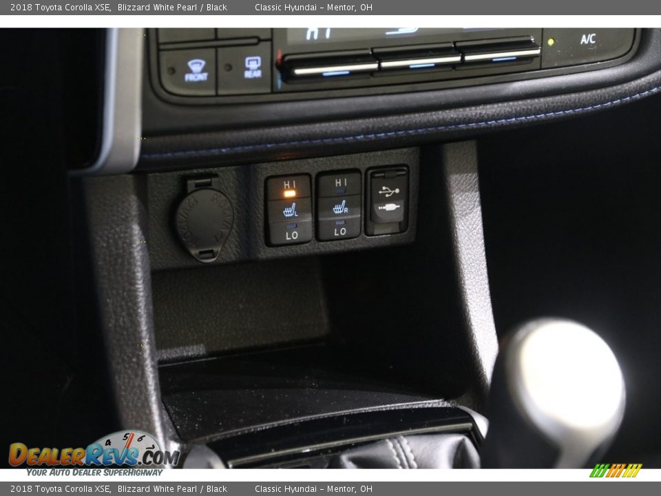 2018 Toyota Corolla XSE Blizzard White Pearl / Black Photo #14