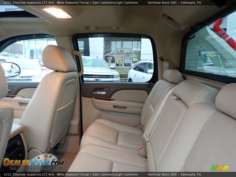 2012 Chevrolet Avalanche LTZ 4x4 White Diamond Tricoat / Dark Cashmere/Light Cashmere Photo #17