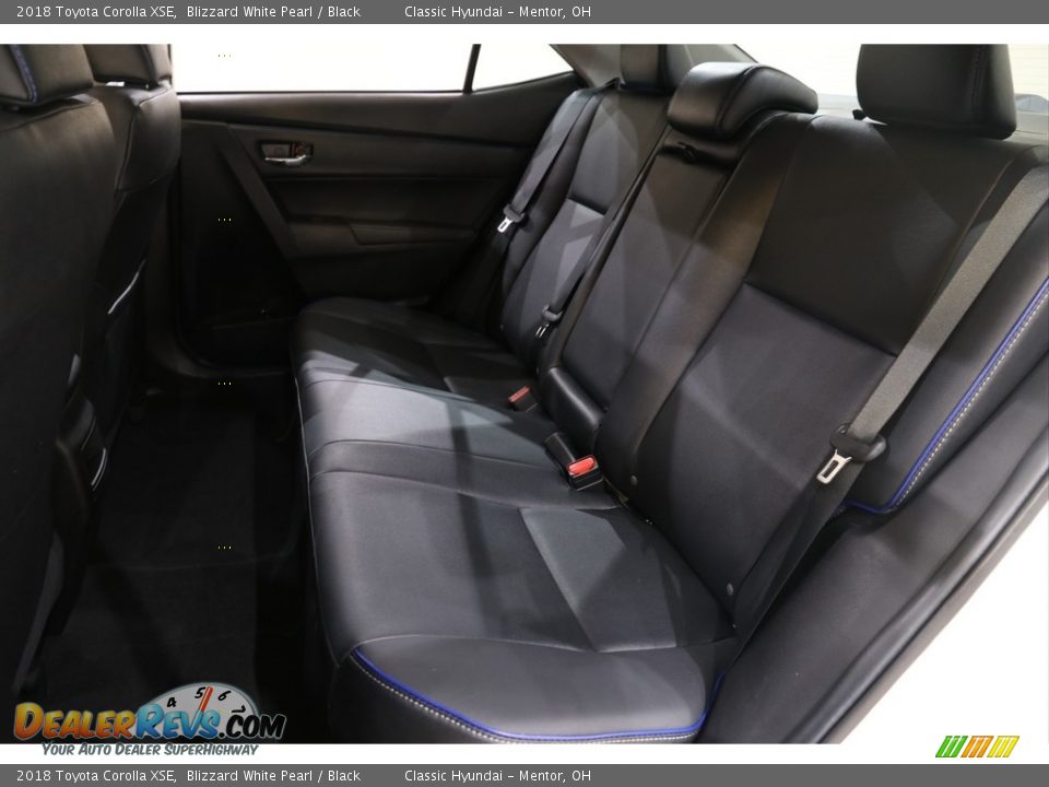 2018 Toyota Corolla XSE Blizzard White Pearl / Black Photo #18