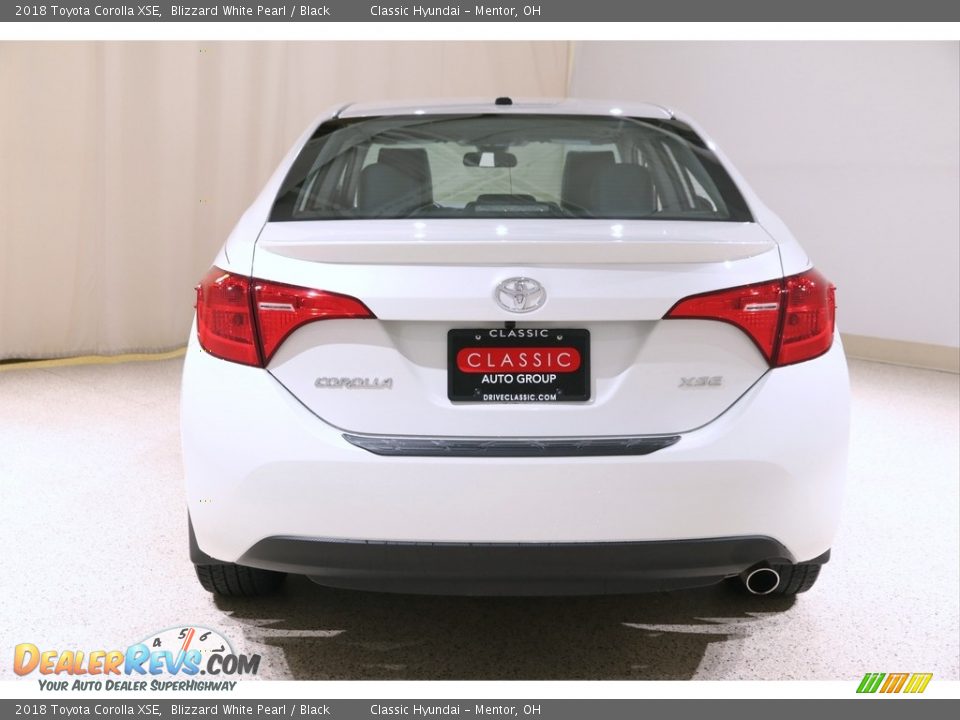 2018 Toyota Corolla XSE Blizzard White Pearl / Black Photo #19