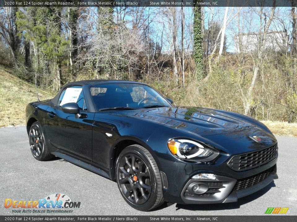 Front 3/4 View of 2020 Fiat 124 Spider Abarth Roadster Photo #5