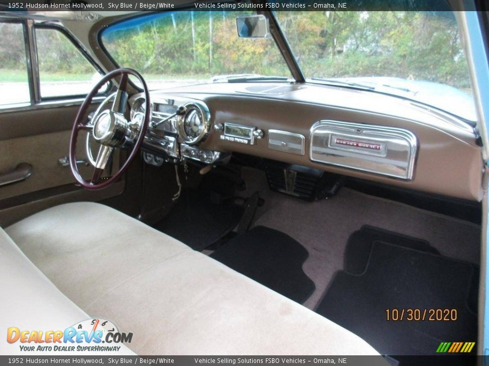 Dashboard of 1952 Hudson Hornet Hollywood Photo #4