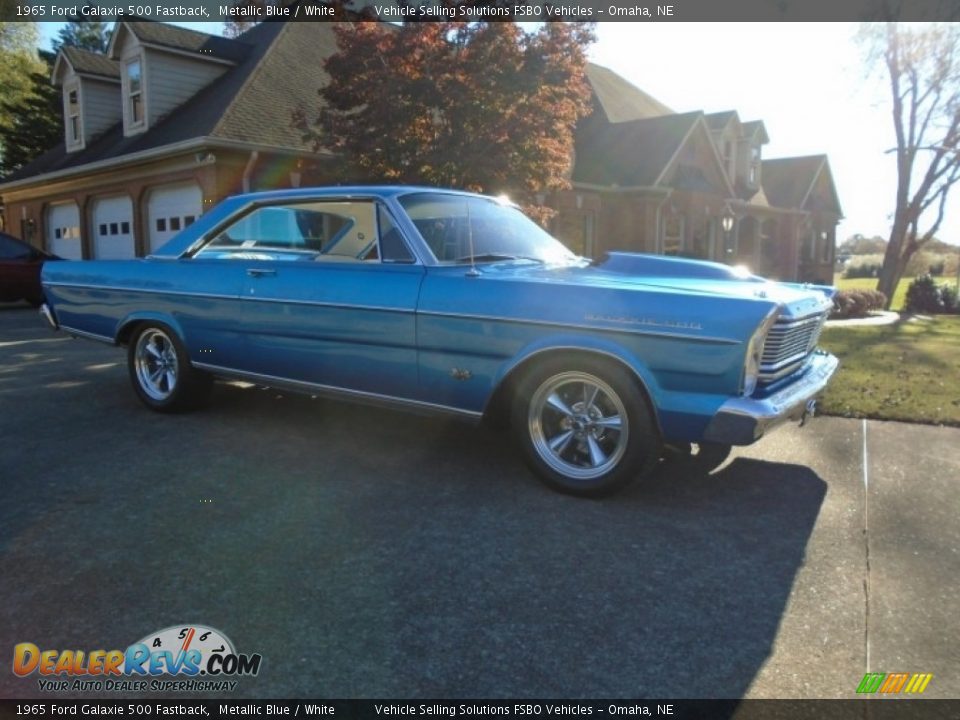 1965 Ford Galaxie 500 Fastback Metallic Blue / White Photo #10