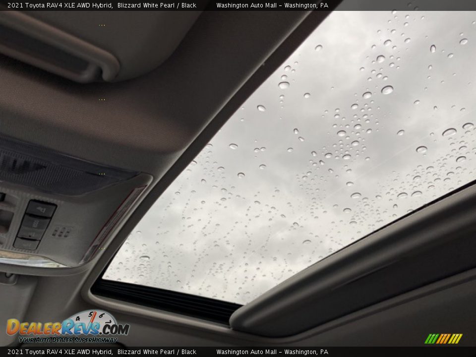 2021 Toyota RAV4 XLE AWD Hybrid Blizzard White Pearl / Black Photo #10