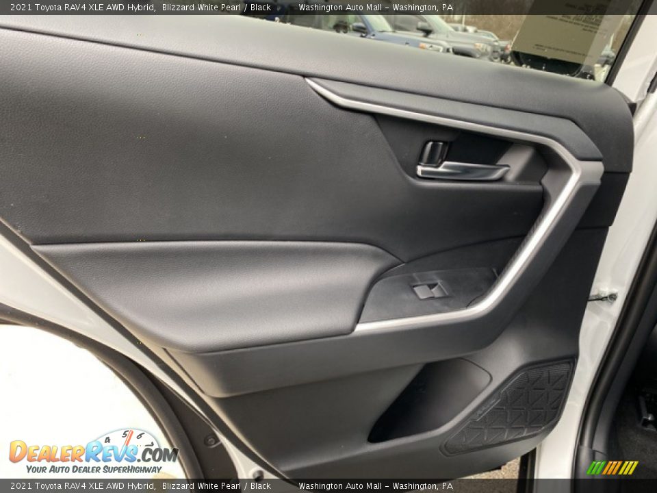 2021 Toyota RAV4 XLE AWD Hybrid Blizzard White Pearl / Black Photo #29