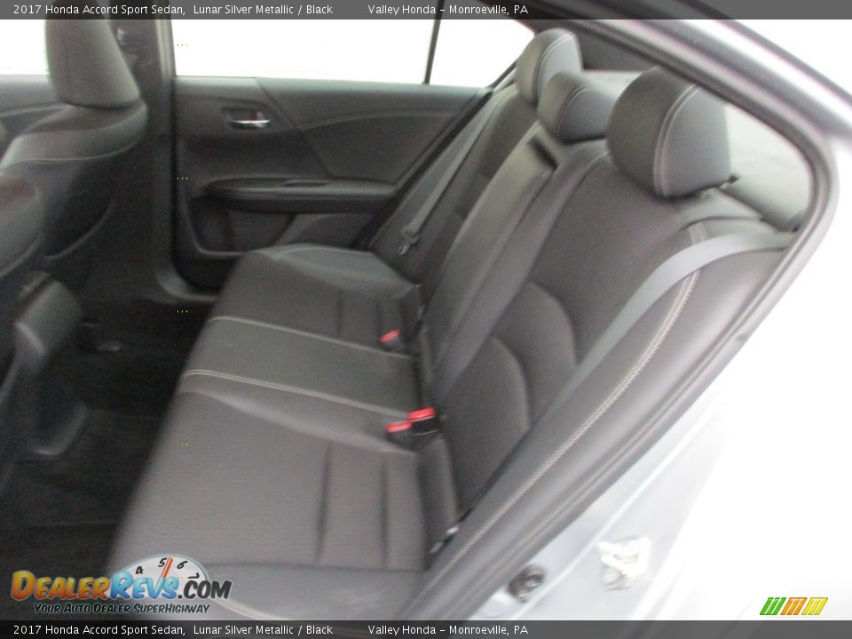 2017 Honda Accord Sport Sedan Lunar Silver Metallic / Black Photo #13