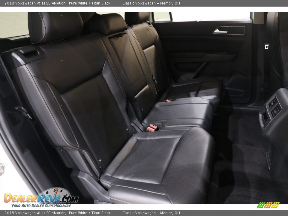 2018 Volkswagen Atlas SE 4Motion Pure White / Titan Black Photo #17