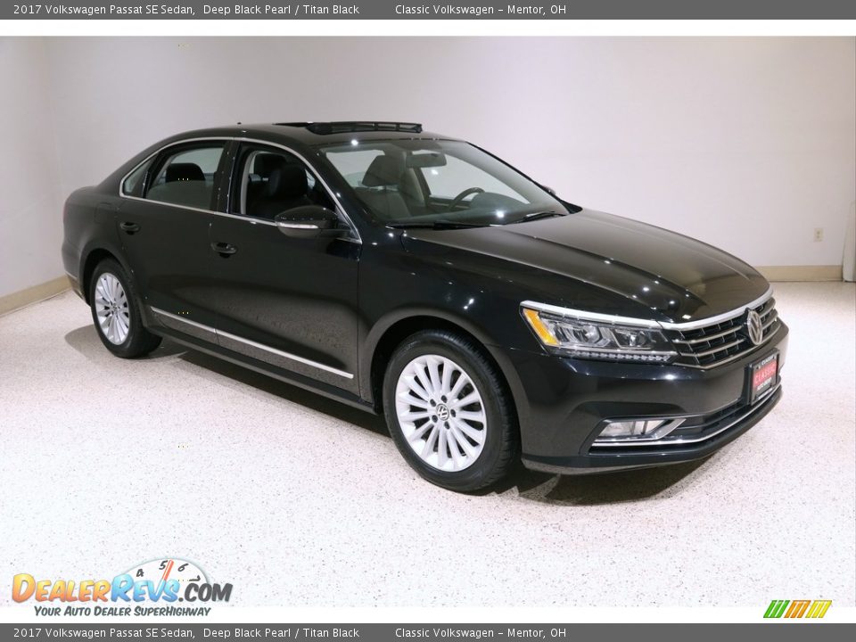 2017 Volkswagen Passat SE Sedan Deep Black Pearl / Titan Black Photo #1