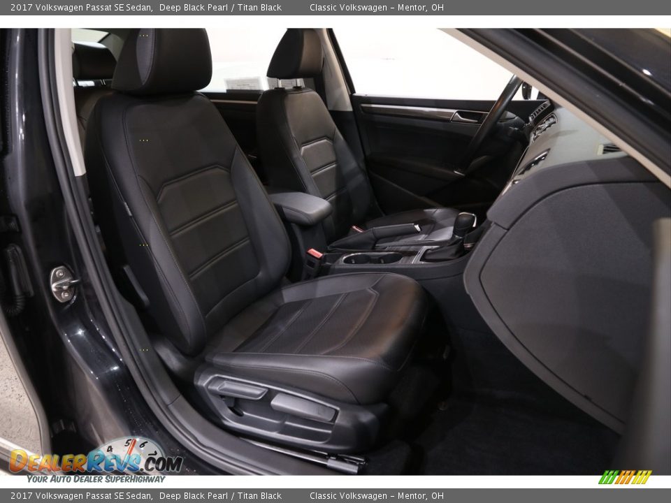 2017 Volkswagen Passat SE Sedan Deep Black Pearl / Titan Black Photo #15
