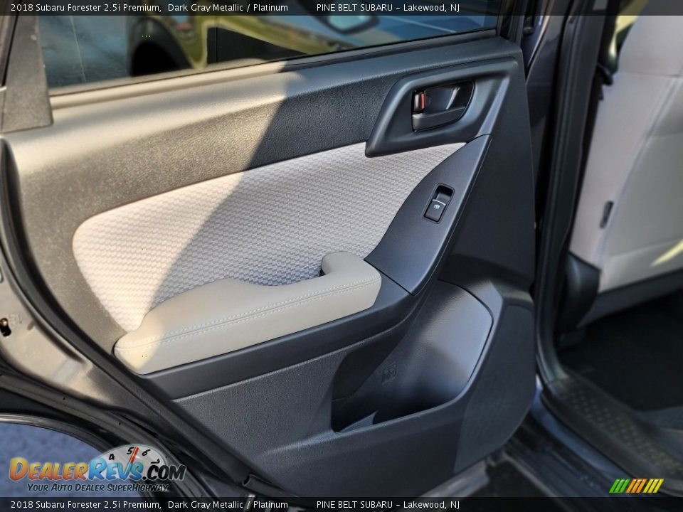 2018 Subaru Forester 2.5i Premium Dark Gray Metallic / Platinum Photo #32