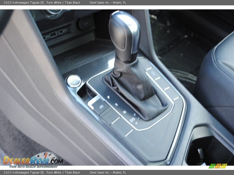 2020 Volkswagen Tiguan SE Shifter Photo #14