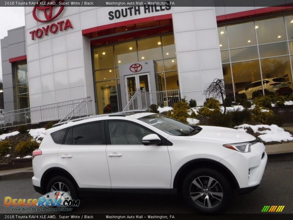 2018 Toyota RAV4 XLE AWD Super White / Black Photo #2