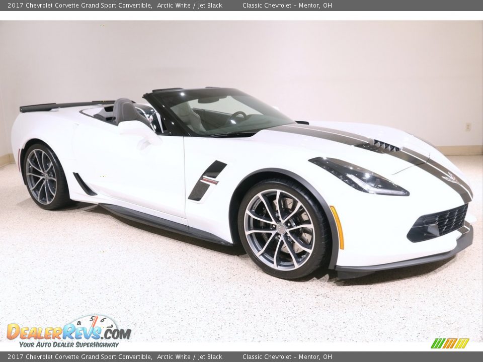 Front 3/4 View of 2017 Chevrolet Corvette Grand Sport Convertible Photo #1