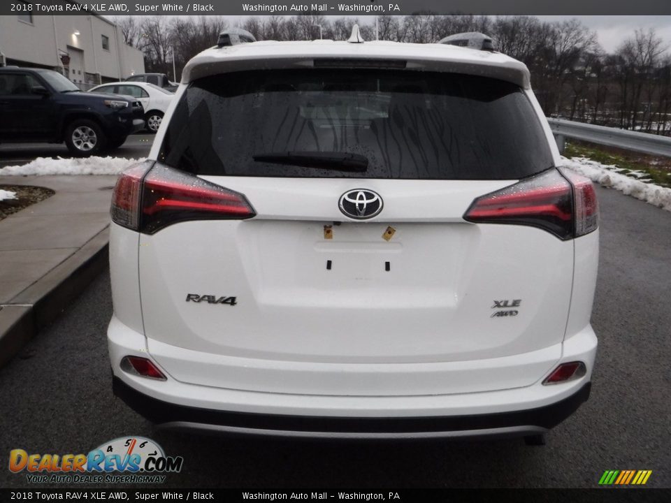 2018 Toyota RAV4 XLE AWD Super White / Black Photo #14