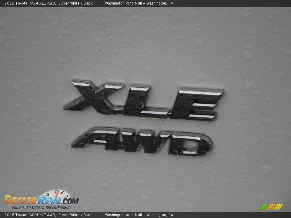 2018 Toyota RAV4 XLE AWD Super White / Black Photo #16