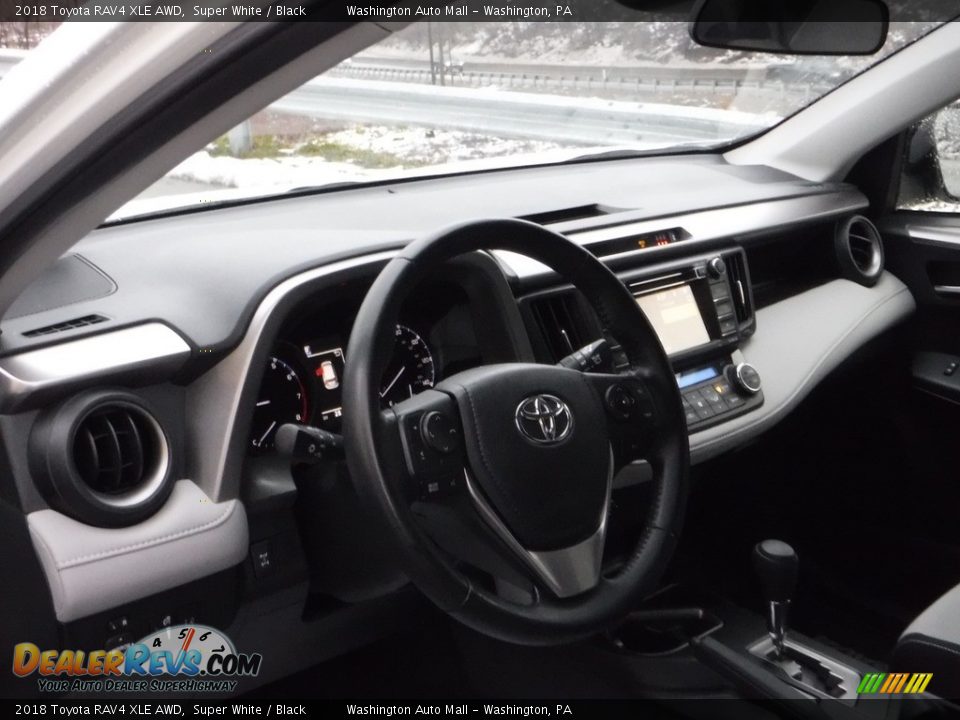 2018 Toyota RAV4 XLE AWD Super White / Black Photo #19