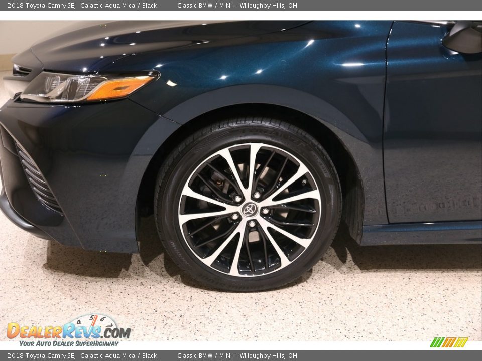 2018 Toyota Camry SE Galactic Aqua Mica / Black Photo #23