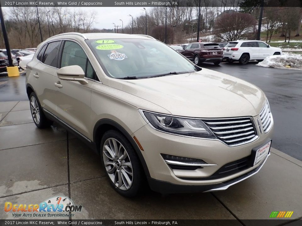 Front 3/4 View of 2017 Lincoln MKC Reserve Photo #8