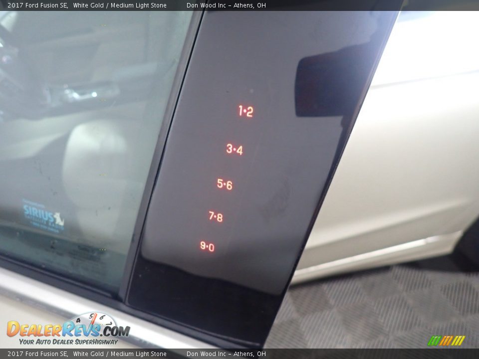 2017 Ford Fusion SE White Gold / Medium Light Stone Photo #3
