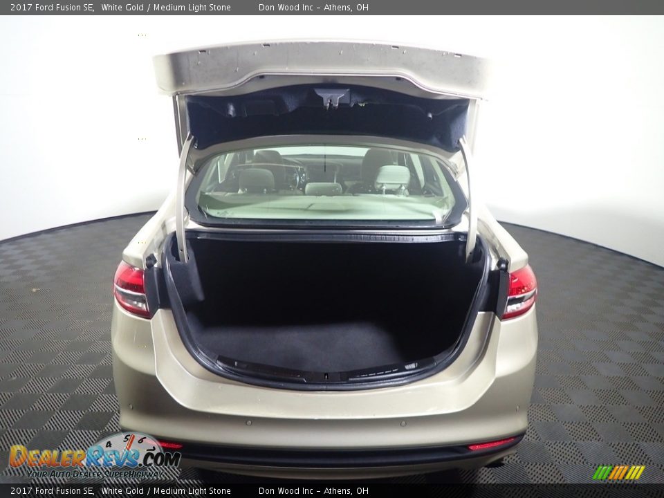 2017 Ford Fusion SE White Gold / Medium Light Stone Photo #15