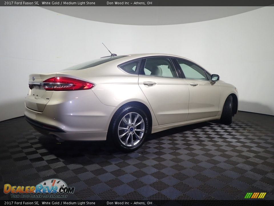 2017 Ford Fusion SE White Gold / Medium Light Stone Photo #17