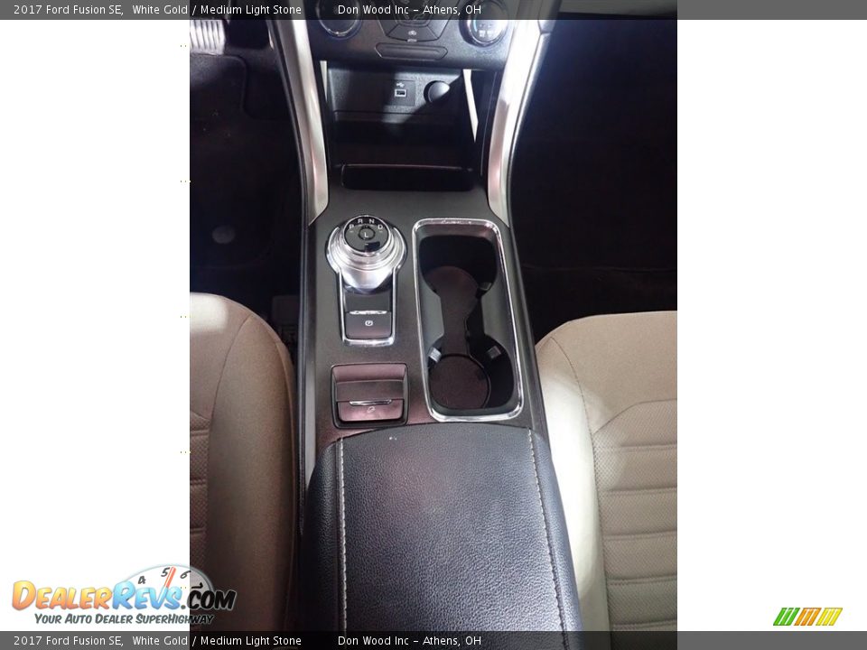 2017 Ford Fusion SE White Gold / Medium Light Stone Photo #33