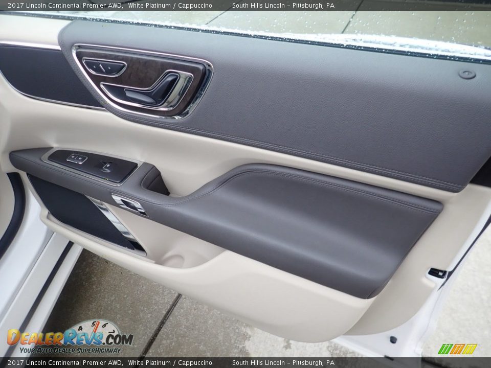 Door Panel of 2017 Lincoln Continental Premier AWD Photo #13