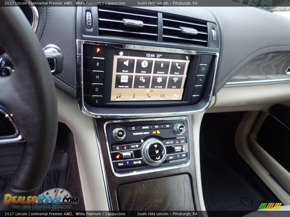 Controls of 2017 Lincoln Continental Premier AWD Photo #22