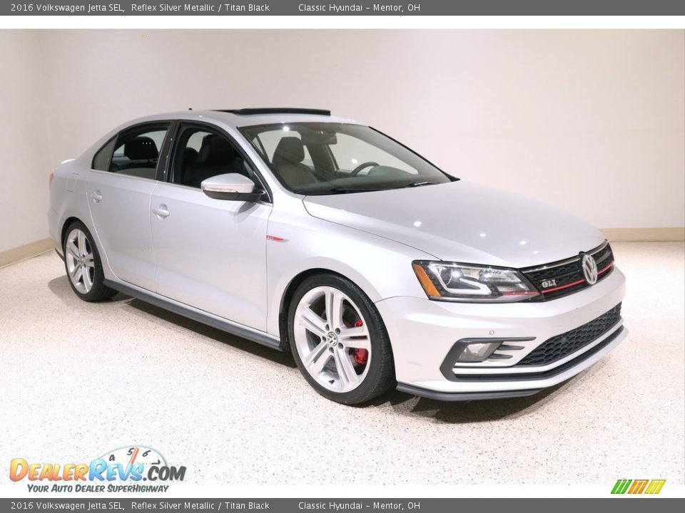 Front 3/4 View of 2016 Volkswagen Jetta SEL Photo #1