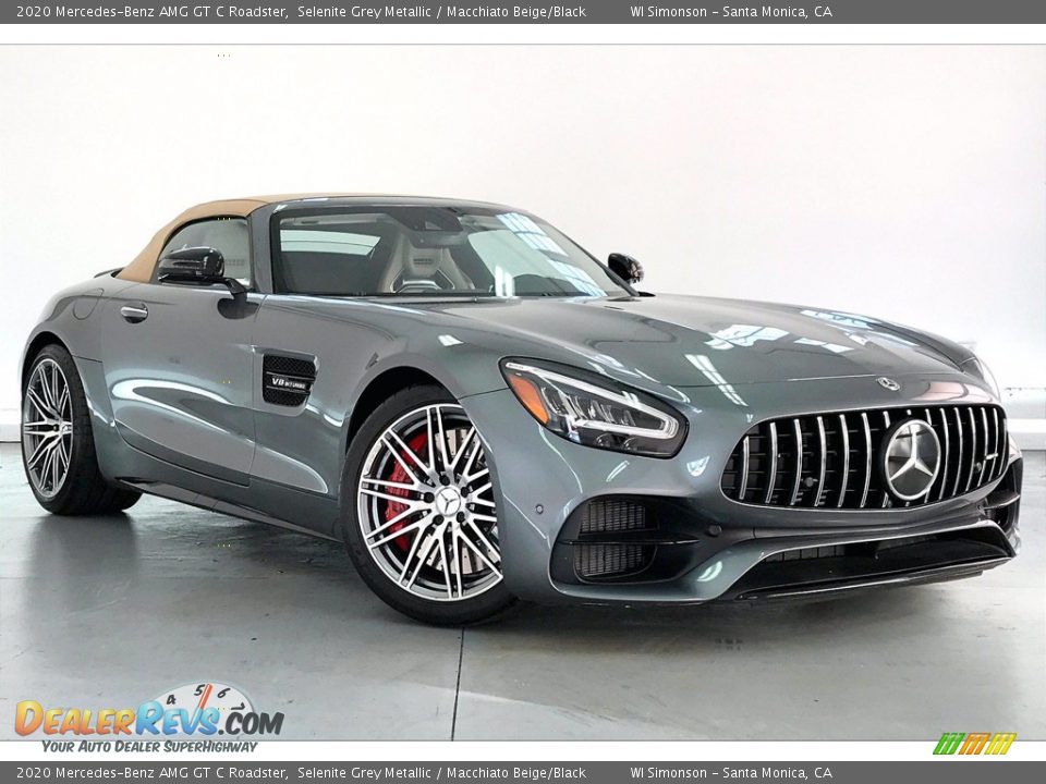 Front 3/4 View of 2020 Mercedes-Benz AMG GT C Roadster Photo #32