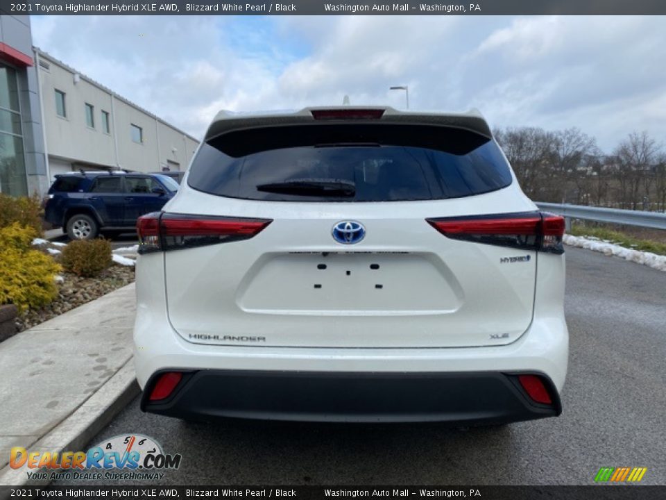 2021 Toyota Highlander Hybrid XLE AWD Blizzard White Pearl / Black Photo #15