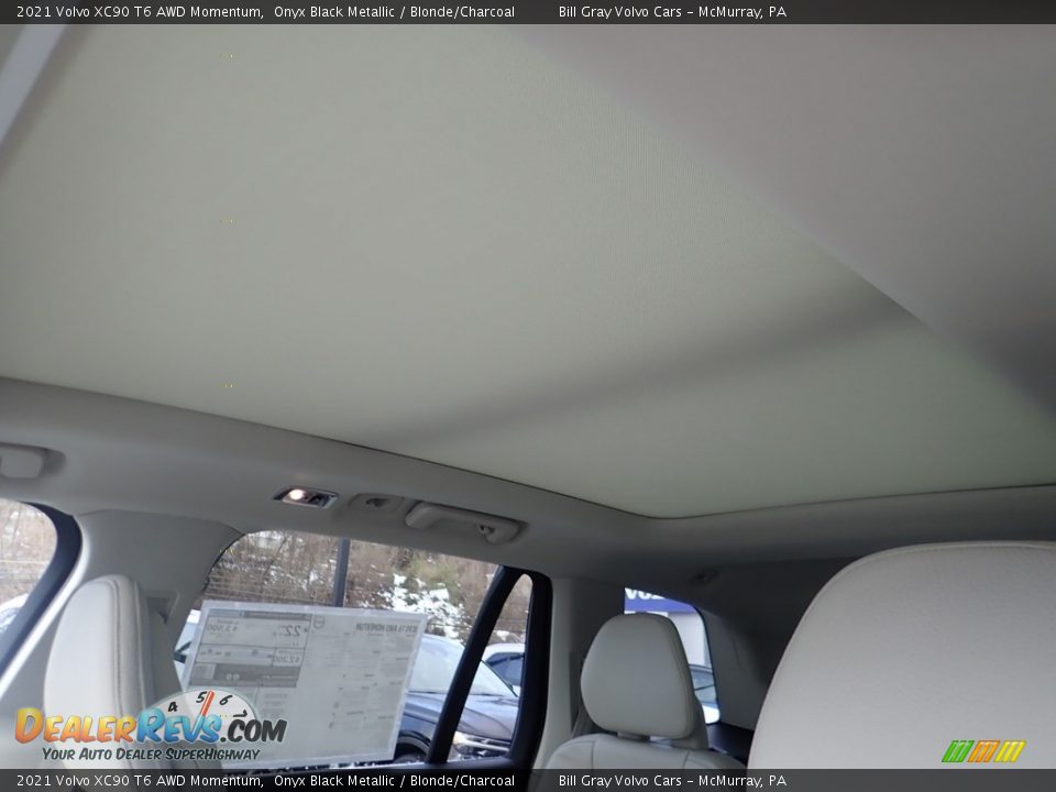 2021 Volvo XC90 T6 AWD Momentum Onyx Black Metallic / Blonde/Charcoal Photo #13