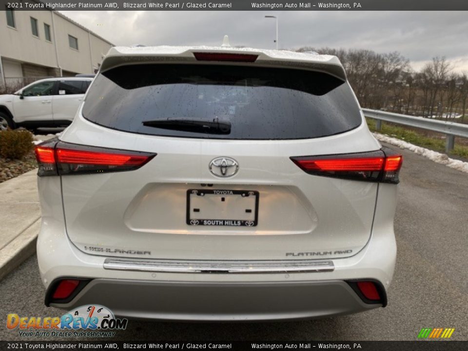 2021 Toyota Highlander Platinum AWD Blizzard White Pearl / Glazed Caramel Photo #16