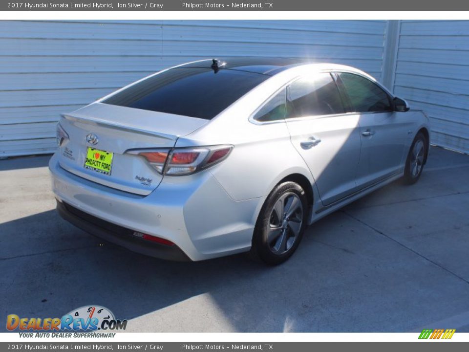 2017 Hyundai Sonata Limited Hybrid Ion Silver / Gray Photo #9