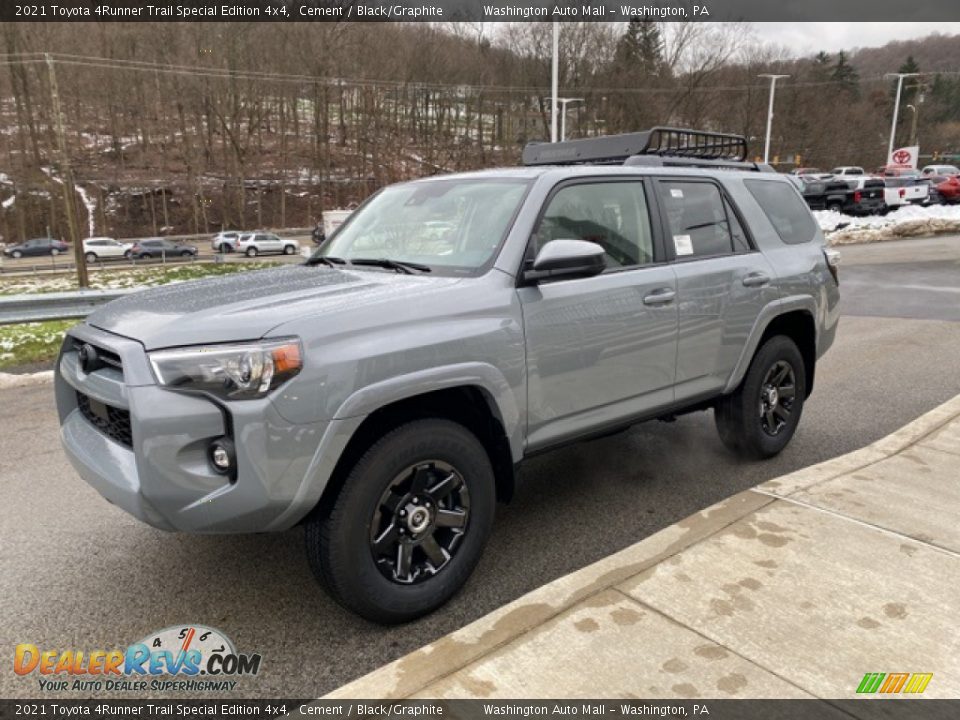 Front 3/4 View of 2021 Toyota 4Runner Trail Special Edition 4x4 Photo #12