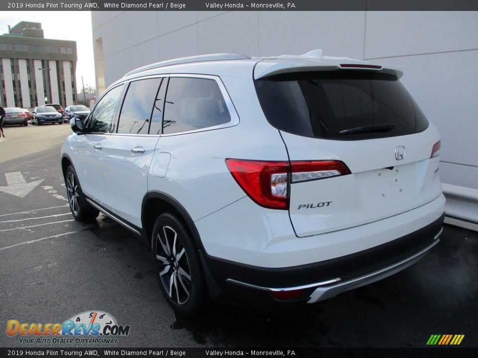 2019 Honda Pilot Touring AWD White Diamond Pearl / Beige Photo #3